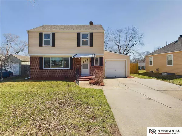 3105 S 42nd Street, Omaha, NE 68105