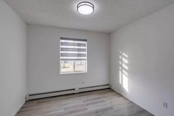 17 Country Village Bay NE #1111, Calgary, AB T3K 5Z3