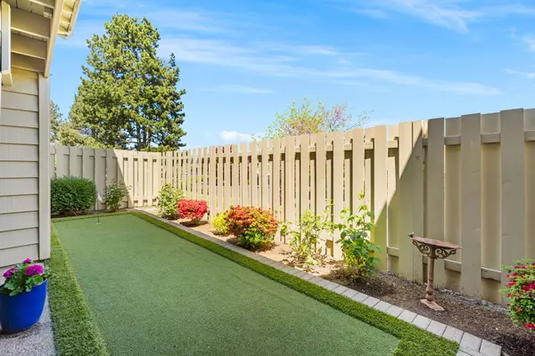 6296 Belmont Way, West Linn, OR 97068