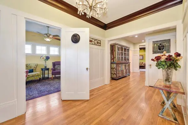 2611 H ST, Sacramento, CA 95816