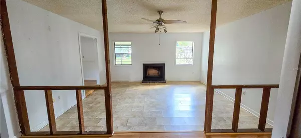 2302 DUFF RD, Lakeland, FL 33810