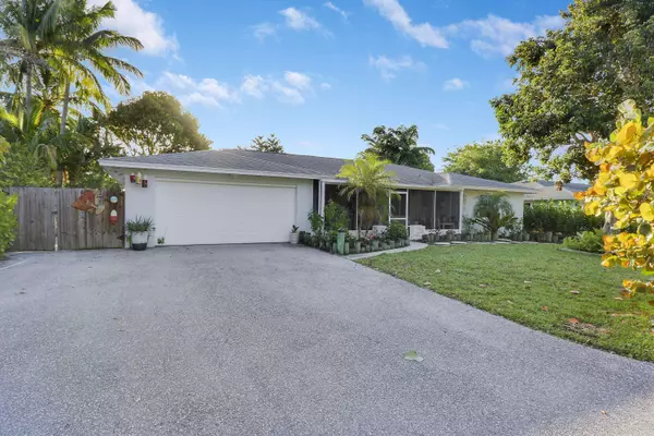 366 Maple AVE, Tequesta, FL 33469