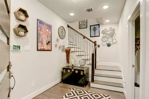 1442 W 25th ST, Houston, TX 77008