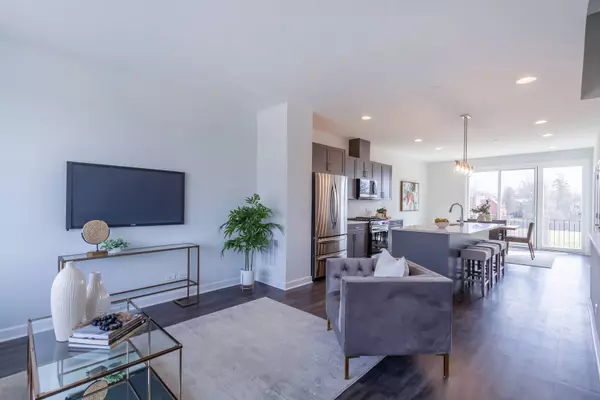 1215 Shermer RD, Northbrook, IL 60062