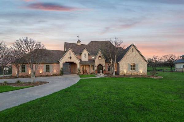 12090 Lake Trail Drive, Copper Canyon, TX 76262