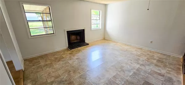 2302 DUFF RD, Lakeland, FL 33810