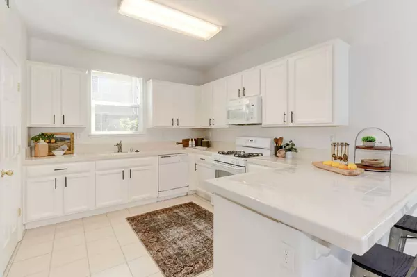 401 Picasso CIR, Sacramento, CA 95835