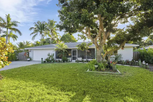 366 Maple AVE, Tequesta, FL 33469