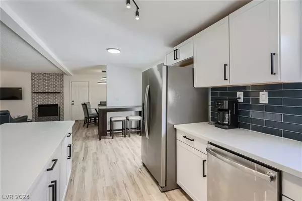 2512 E Oakey Boulevard, Las Vegas, NV 89104