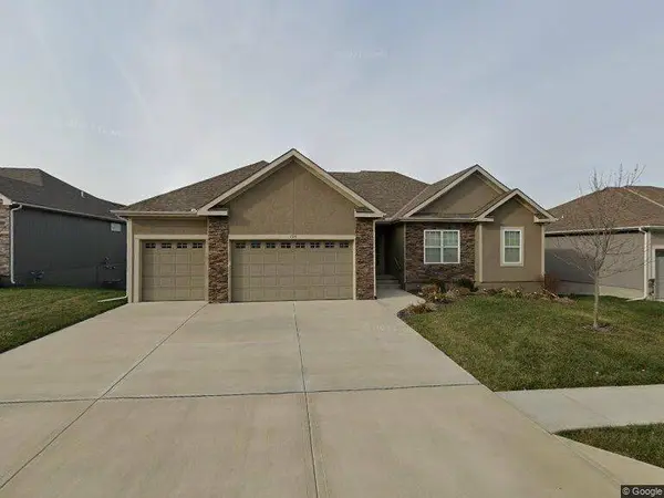 704 Englewood DR, Kearney, MO 64060