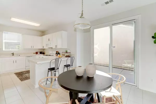 401 Picasso CIR, Sacramento, CA 95835