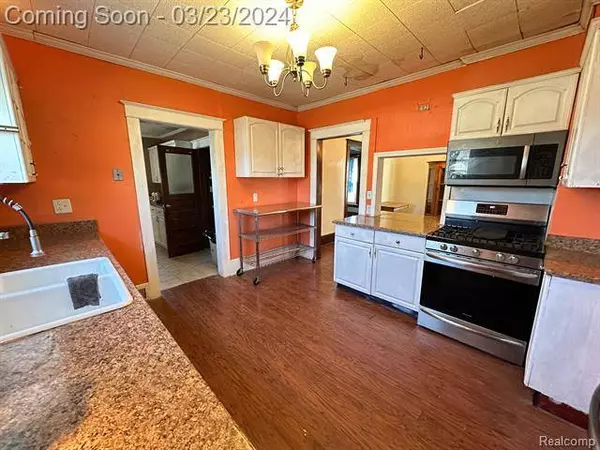 438 N Bailey Street, Romeo, MI 48065