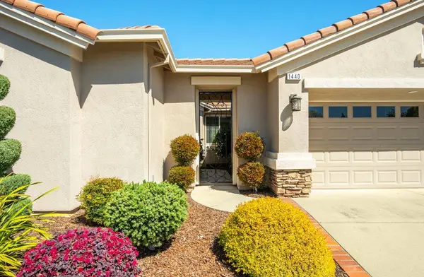 1440 Dapple Dawn LN, Lincoln, CA 95648