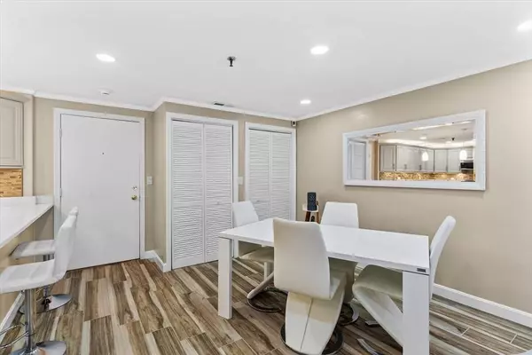 45 Christopher Dr #93, Methuen, MA 01844