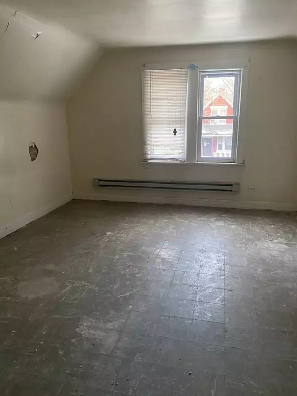 12130 S Lowe AVE, Chicago, IL 60628