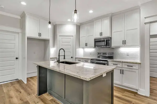 105 W Tena, Jacksonville, TX 75766