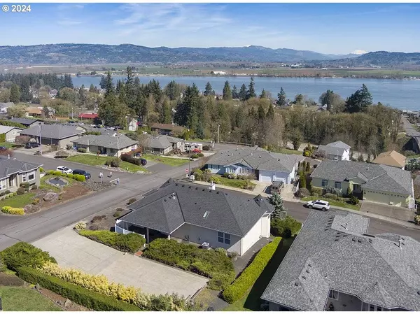 1635 7TH ST, Columbia City, OR 97018