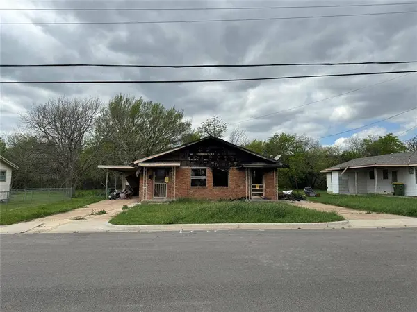 705 N Main Street, West, TX 76691