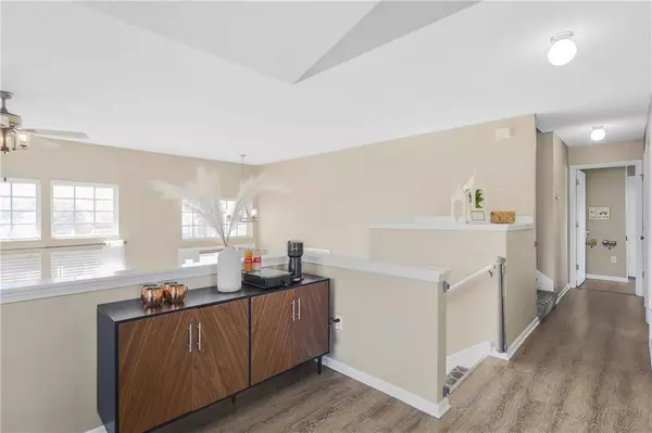 1230 Starbrooke DR, Louisburg, KS 66053