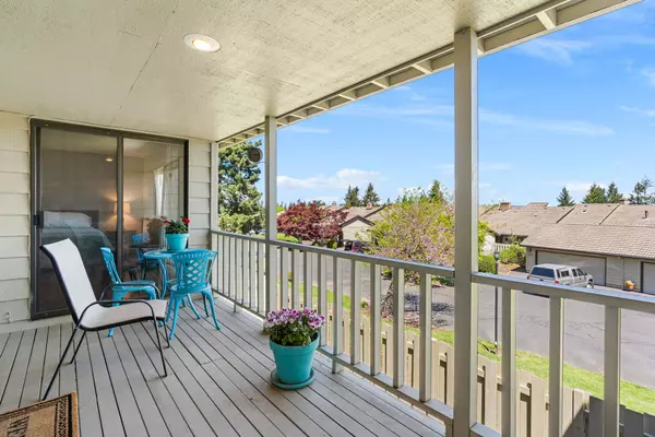 6296 Belmont Way, West Linn, OR 97068