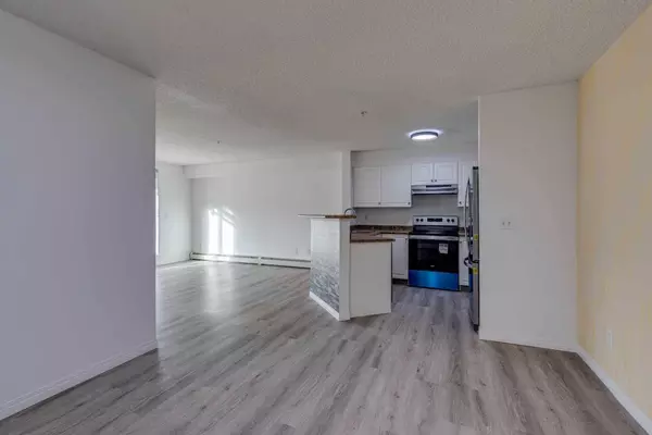 17 Country Village Bay NE #1111, Calgary, AB T3K 5Z3