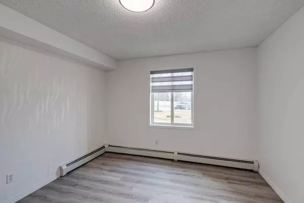 17 Country Village Bay NE #1111, Calgary, AB T3K 5Z3