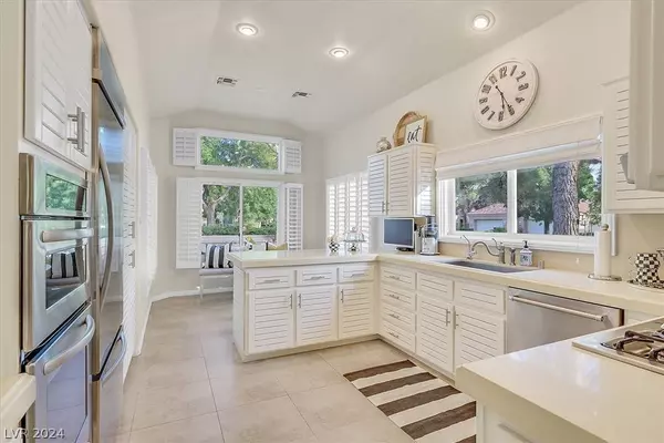 5035 Shoal Creek Circle, Las Vegas, NV 89113