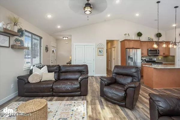 7035 W White Birch DR, Wasilla, AK 99623