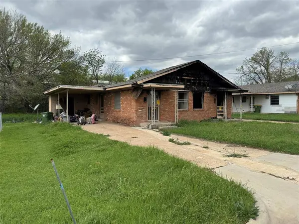 705 N Main Street, West, TX 76691