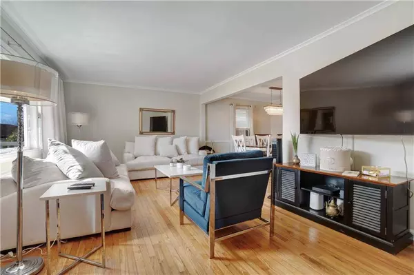 127-08 Cronston AVE, Belle Harbor, NY 11694