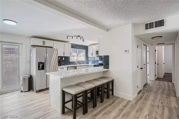 2512 E Oakey Boulevard, Las Vegas, NV 89104