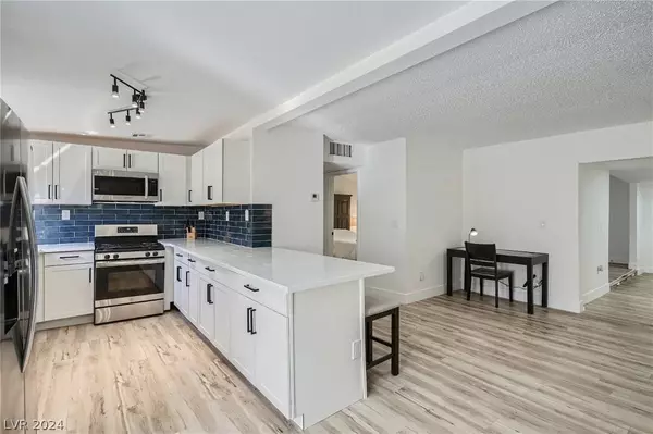 2512 E Oakey Boulevard, Las Vegas, NV 89104