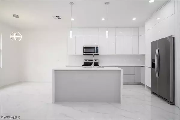 751 Newell ST E, Lehigh Acres, FL 33974