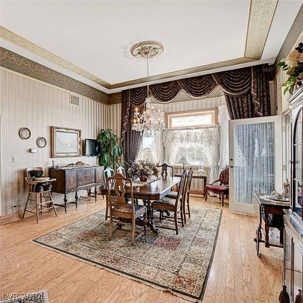 7067 Beverly Glen Avenue, Las Vegas, NV 89110