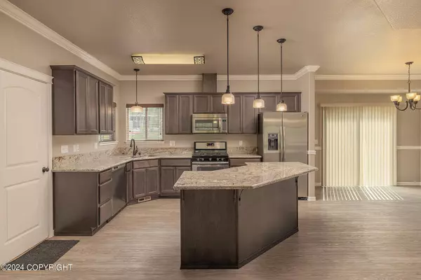 4781 W New Larkspur LOOP, Wasilla, AK 99623