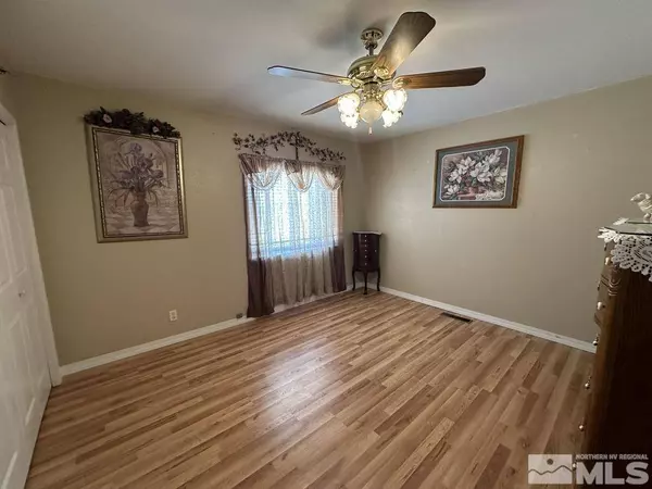 225 E National Ave, Winnemucca, NV 89445-2716