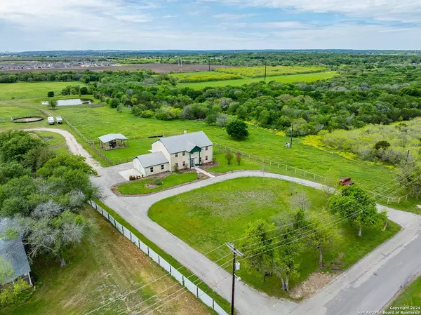 861 CONRADS LN, New Braunfels, TX 78130