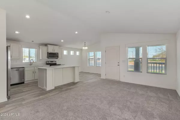 393 W LINCOLN Avenue, Coolidge, AZ 85128