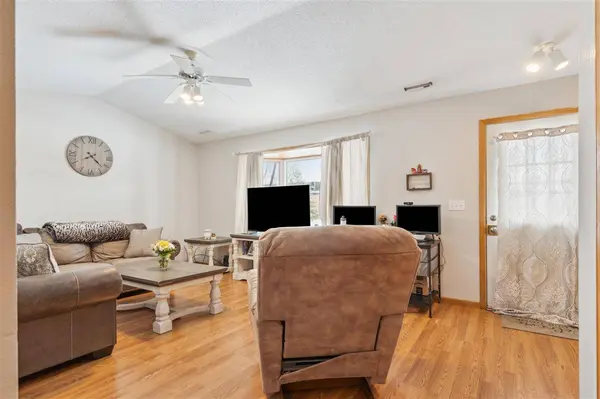 305 Sugar Creek Ln, North Liberty, IA 52317
