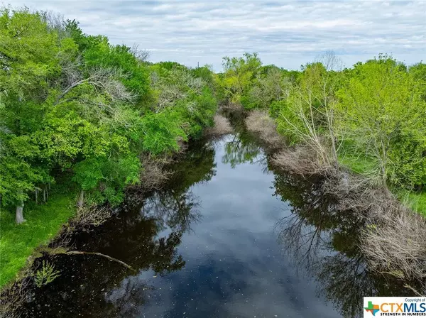 861 Conrads LN, New Braunfels, TX 78130