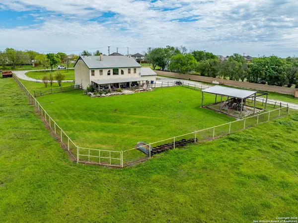 861 CONRADS LN, New Braunfels, TX 78130