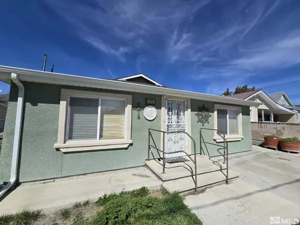 225 E National Ave, Winnemucca, NV 89445-2716