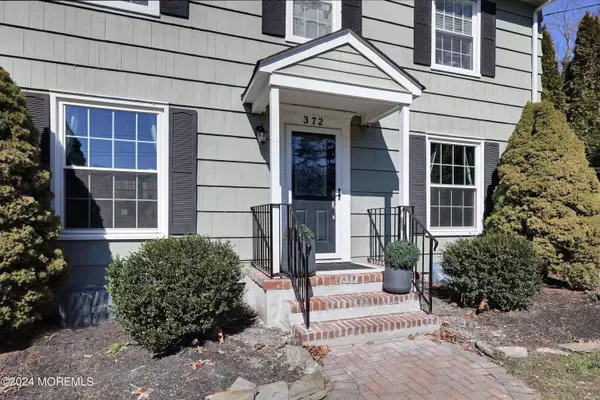 372 Navesink Avenue, Atlantic Highlands, NJ 07716