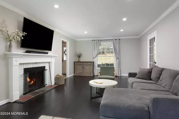 372 Navesink Avenue, Atlantic Highlands, NJ 07716