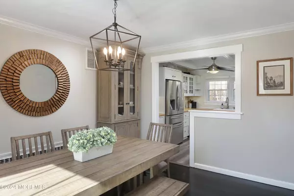 372 Navesink Avenue, Atlantic Highlands, NJ 07716