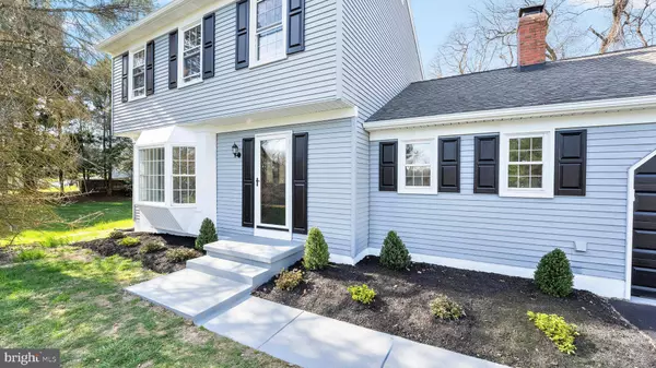 5 IRON STONE CIR, Hockessin, DE 19707