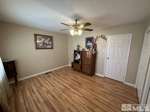 225 E National Ave, Winnemucca, NV 89445-2716