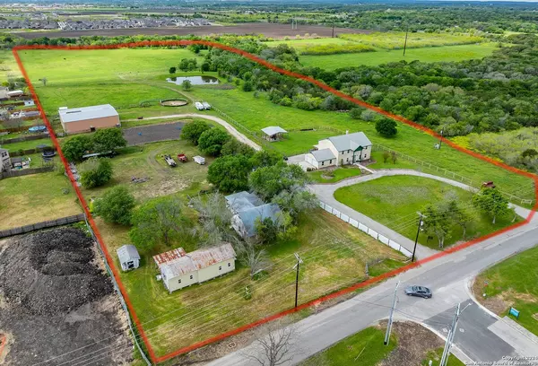 861 CONRADS LN, New Braunfels, TX 78130