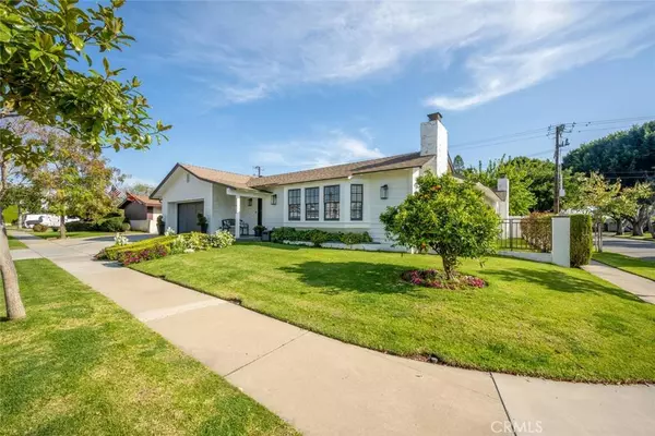 11426 Harrisburg RD, Los Alamitos, CA 90720