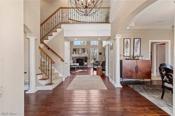 1585 Yorkshire SE, Canton, OH 44709